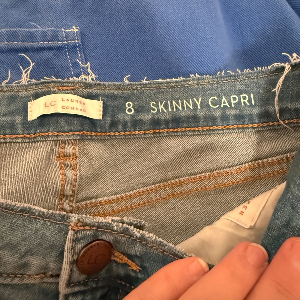 LC Lauren Conrad EUC Skinny Jeans Capri with Frayed Waist and Around Ankles - Picture 4 of 5